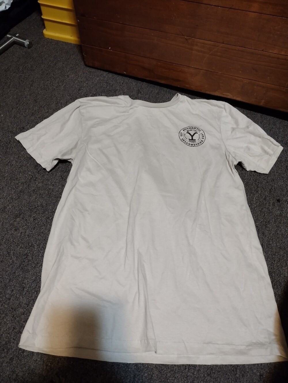 Yellowstone Women's Crew Neck T-Shirt with Chest Logo Size Medium